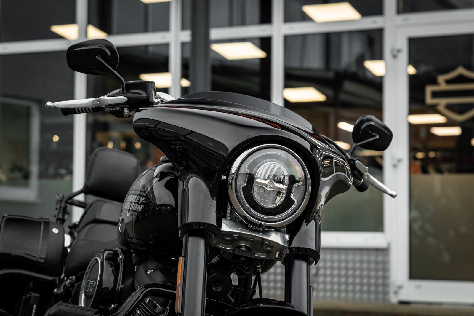 Fahrzeugabbildung Harley-Davidson FLSB Sport Glide Softail - JEKILL & HYDE