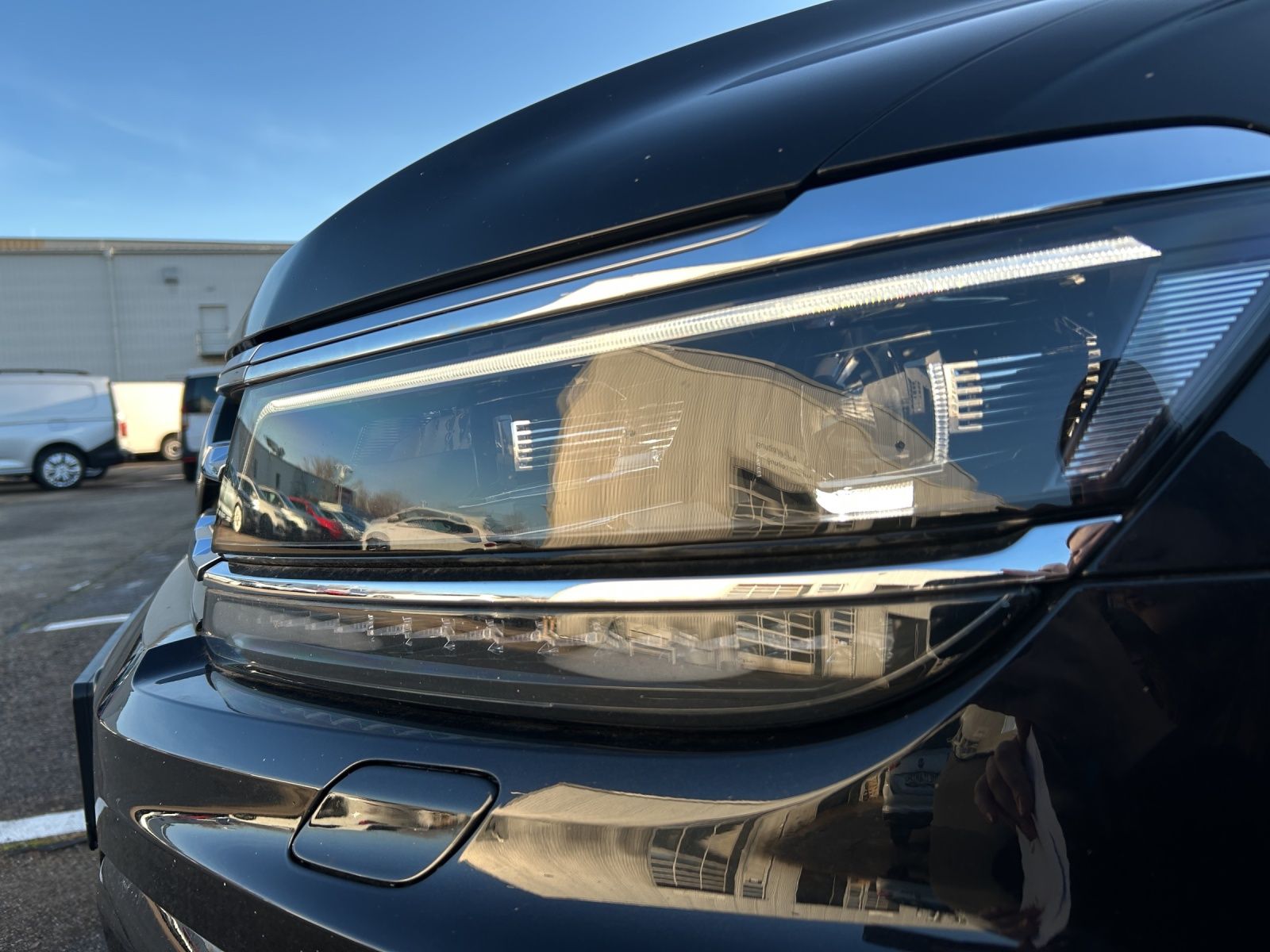 Fahrzeugabbildung Volkswagen Tiguan Allspace TDI Highline DSG 4M R-Line LED A