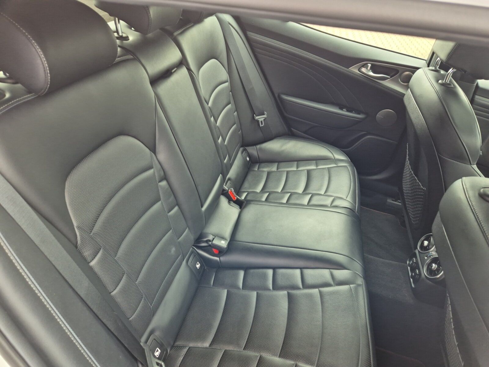 Fahrzeugabbildung Kia Stinger GT 3.3 V6 4WD Navi GD Distanzscheiben