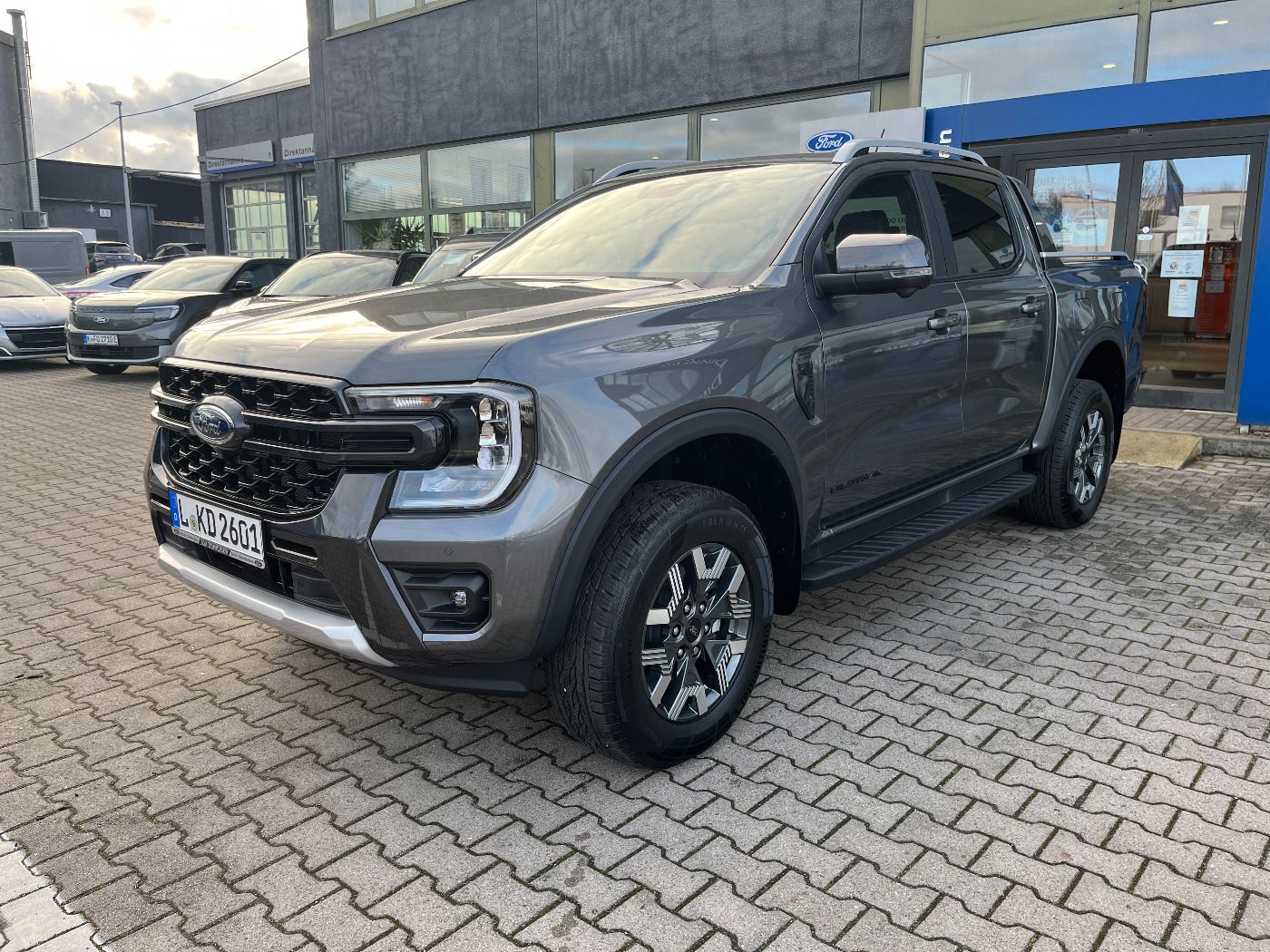 Ford RANGER DoKa 2.3l PHEV Wildtrak 207 kW AHK+360° imagem 2
