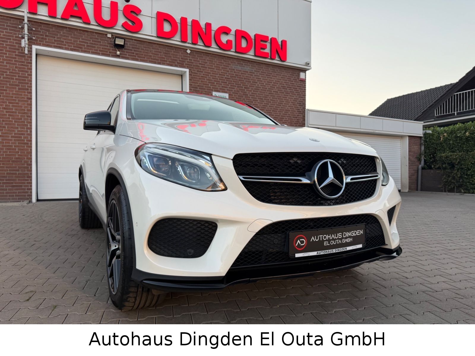 Mercedes-Benz GLE 350d Coupe 4Matic AMG Line foto 2