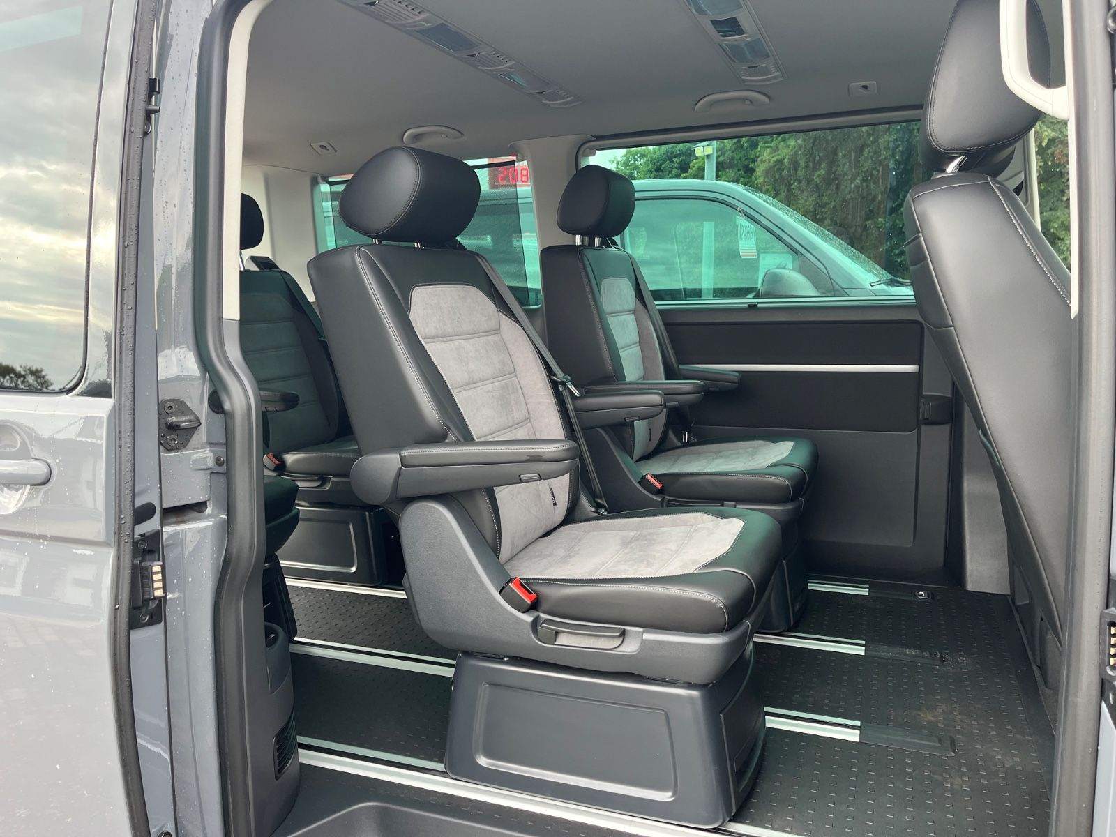 VW T6 Multivan 2021 - Image 9 of 11