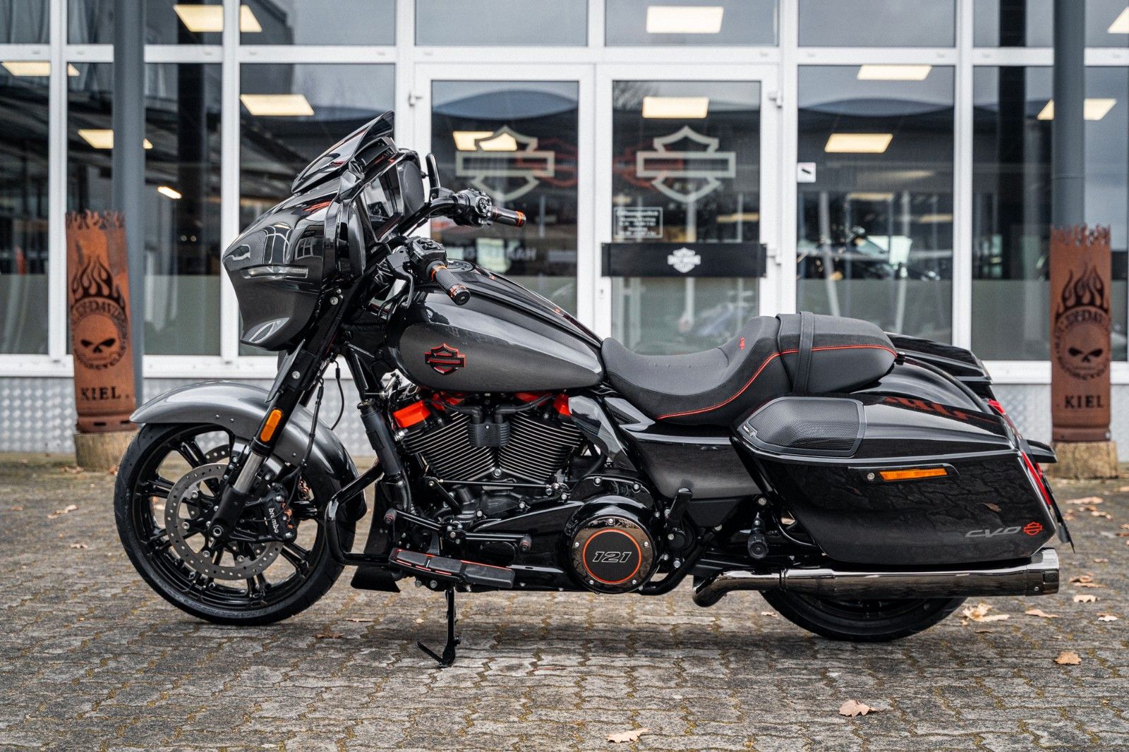 Fahrzeugabbildung Harley-Davidson CVO Street Glide  FLHXSE 121 CUI MY25 kurz. Ver.