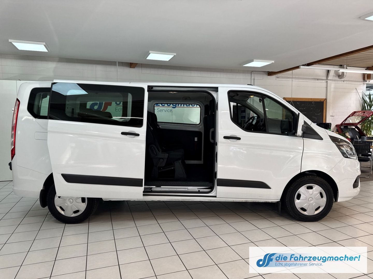 Fahrzeugabbildung Ford Transit Custom 320 L2 Trend 2.0 TDCi EU6d Dyn. K
