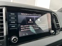 SKODA Karoq 2.0 TSI DSG 4x4 Sportline PANO AHK 5J  GAR bei Autohaus Landmann & Maier OHG