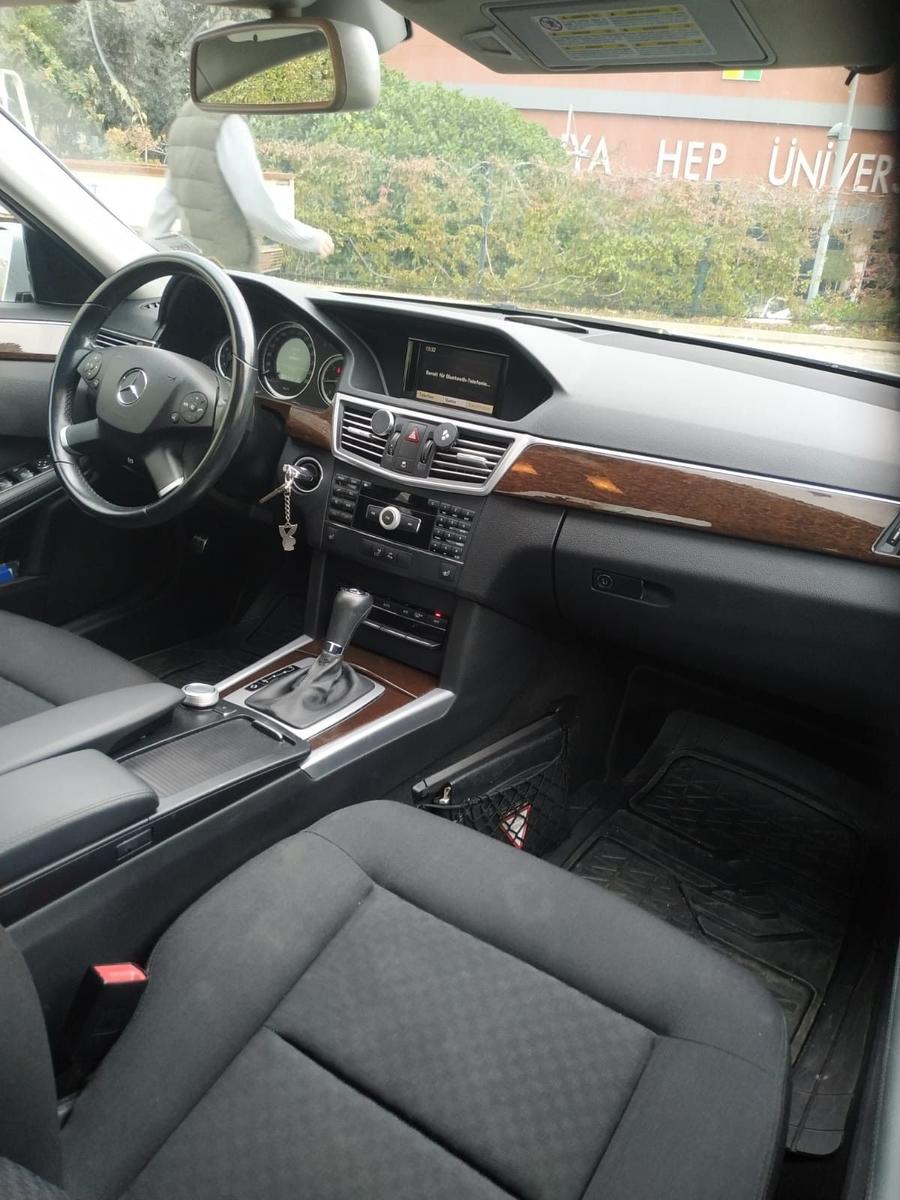 Mercedes-Benz E 220