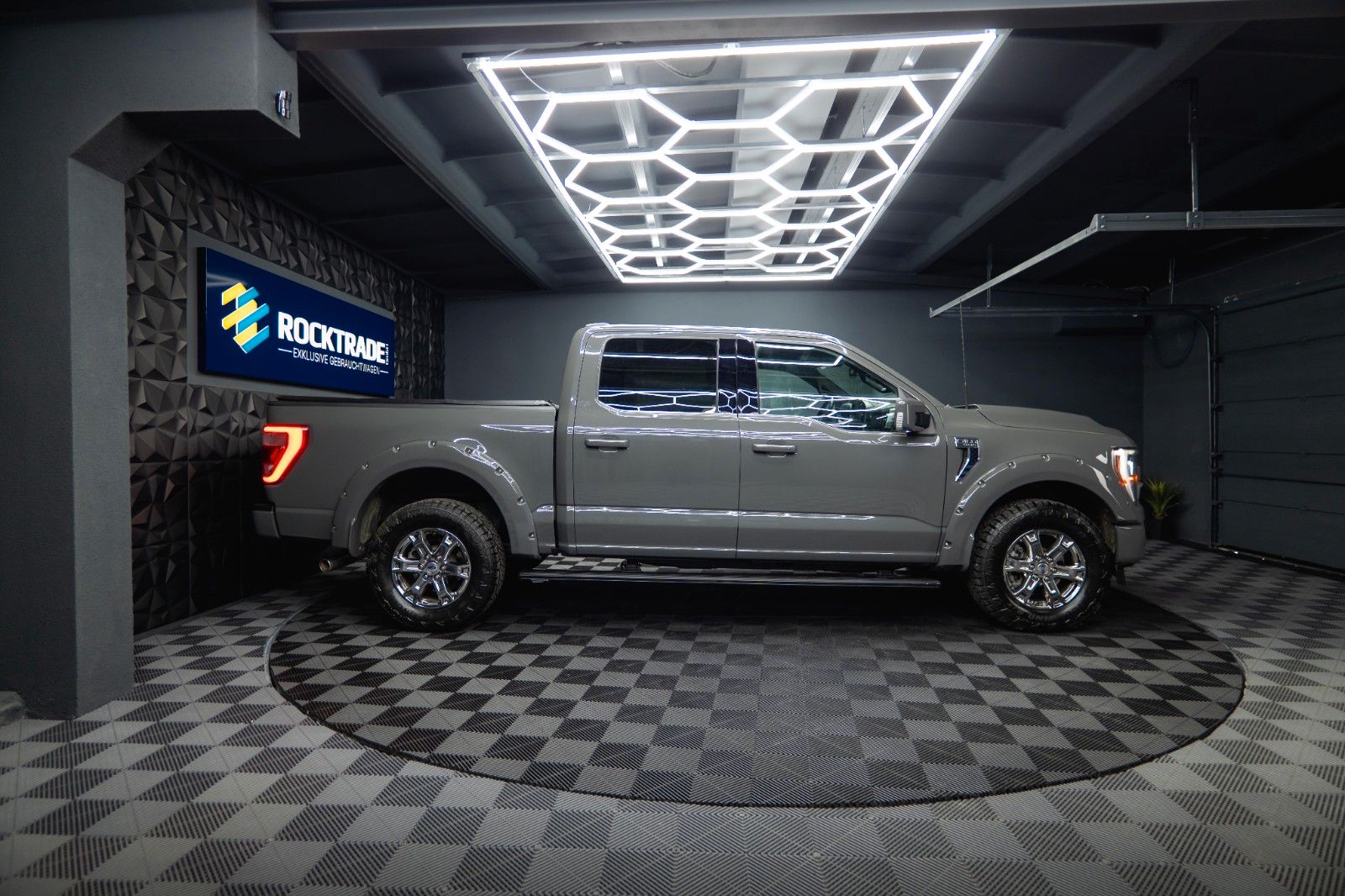 Fahrzeugabbildung Ford F150 5.0 V8 4x4 LARIAT RAPTOR SupCrew *360*B&O*