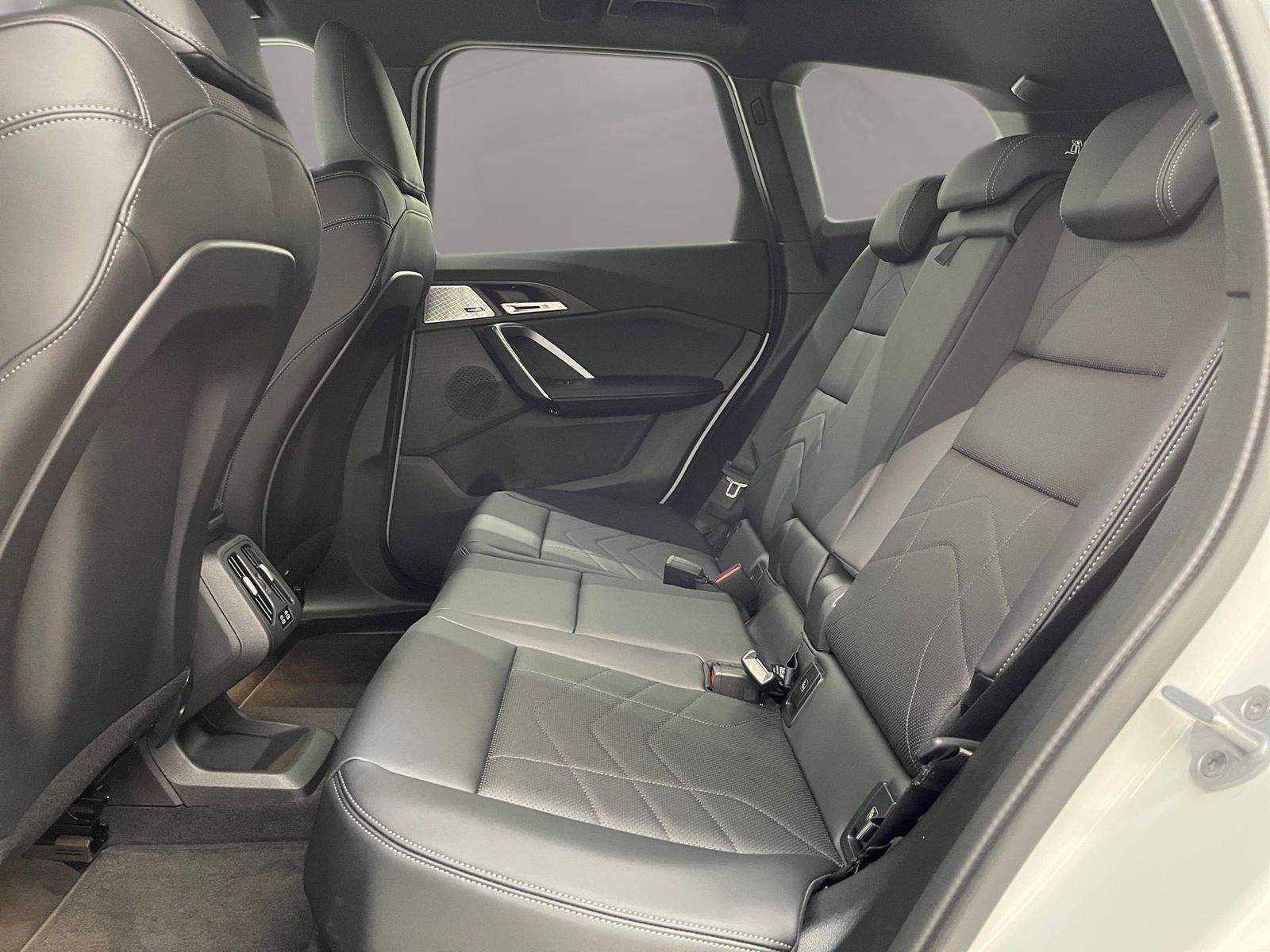 BMW iX1 - Bild 13