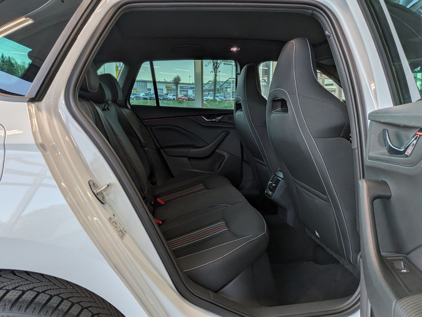 Fahrzeugabbildung SKODA Kamiq 1.5 TSI DSG Monte Carlo Pano Matrix 5J.GAR