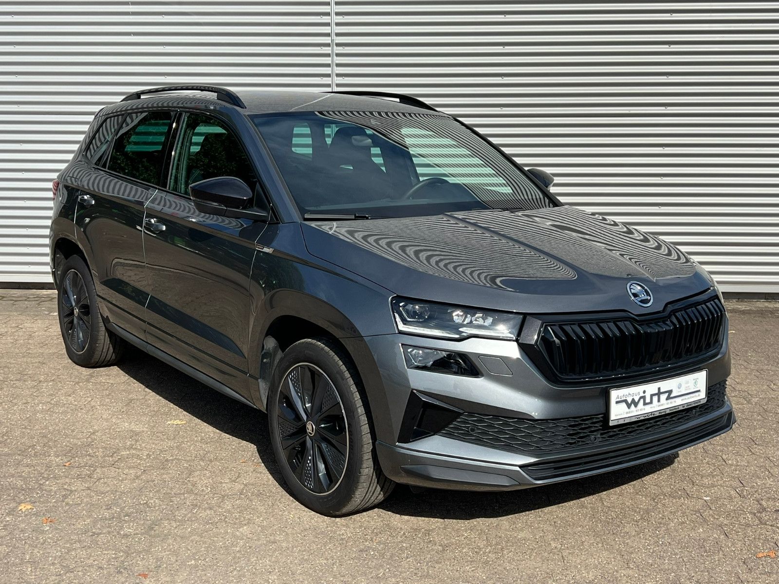 Fahrzeugabbildung SKODA Karoq Sportline 1.5 TSI Navi LED ACC