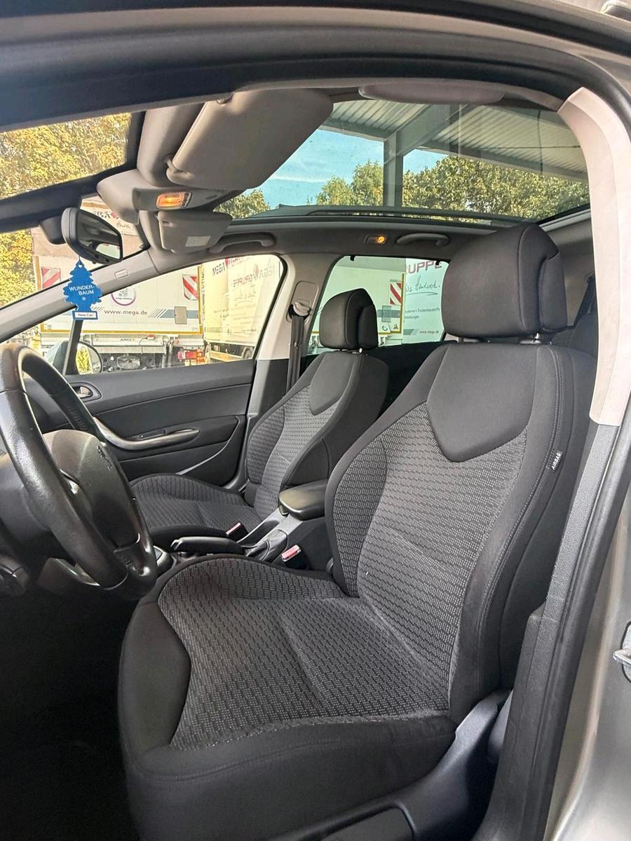 Peugeot 308 2010 — photo 7