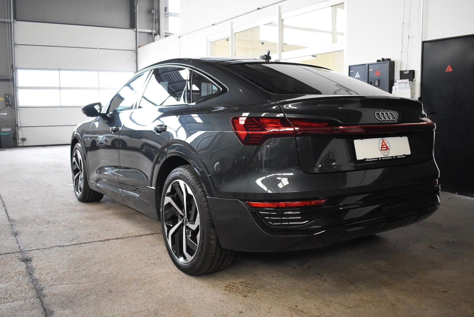 Audi Q8 Sportback e-tron 55 quattro Panorama/AHK/B&O imagem 3