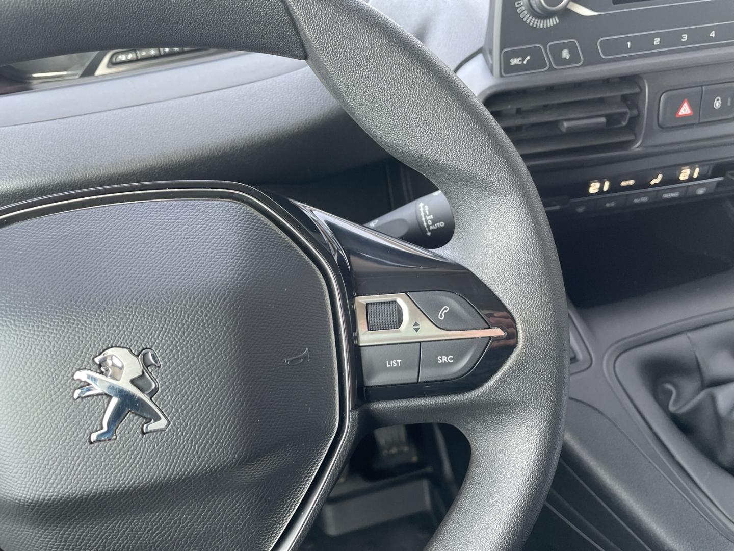 Peugeot Partner 1,5 BlueHDi 130 Premium Klima PDC Tempom