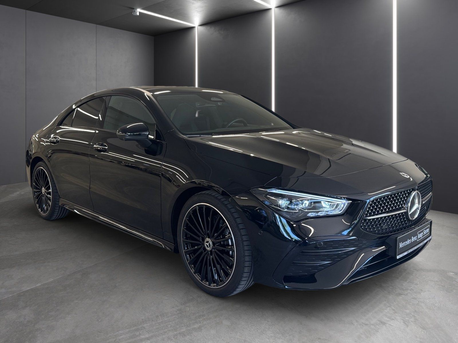 Fahrzeugabbildung Mercedes-Benz CLA 200 AMG PLUS*Pano*HUD*19"*MuBeam*Night*360°*