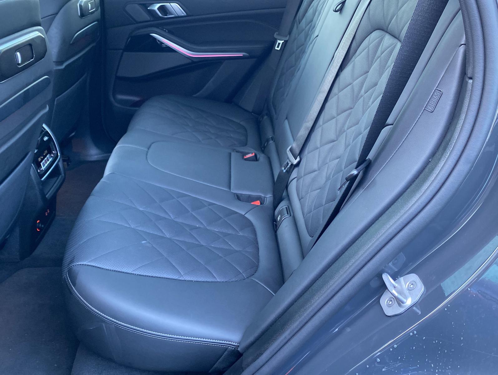 BMW X5 M60 i xDrive*NP 144.000€*SkyLounge