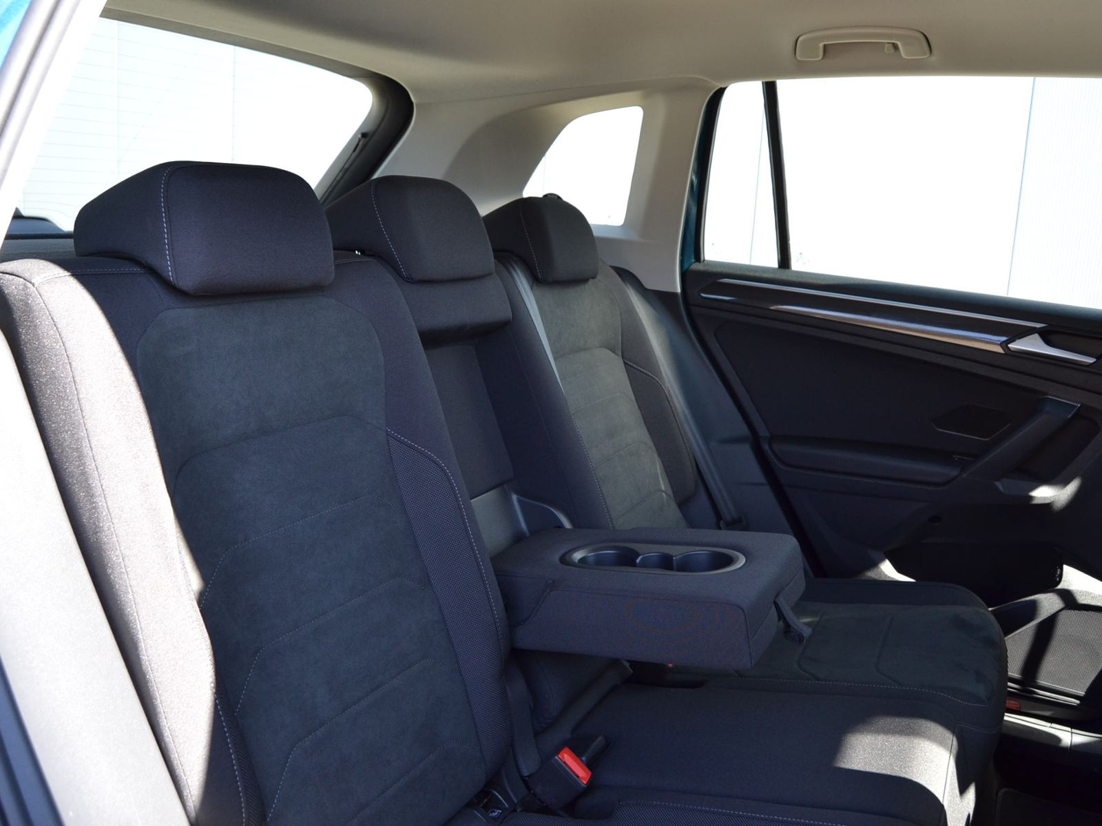 Tiguan 2.0 TDI 4Motion DSG Elegance AHK/MATRIX/1
