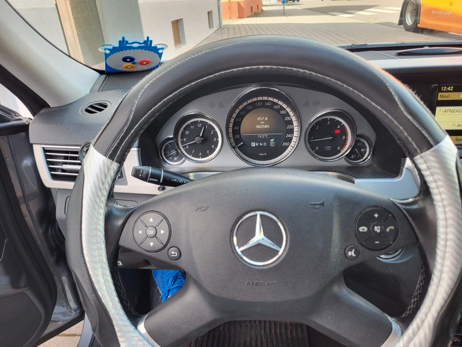 Mercedes-Benz E250 2010 — photo 6