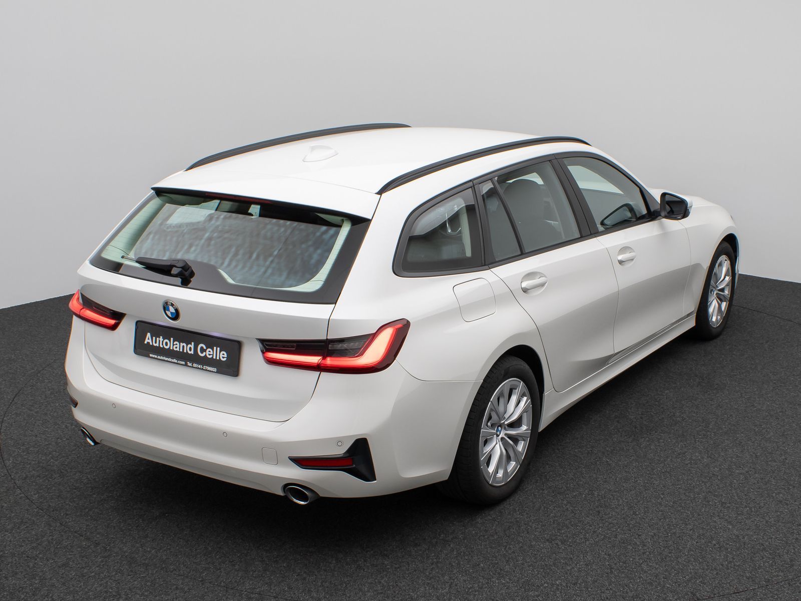 Fahrzeugabbildung BMW 320d xD DAB CockPitPro Stop&Go Alarm PDC Sport