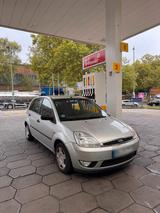 Ford fiesta - Ford Fiesta aus 2003 mit Diesel-Antrieb
