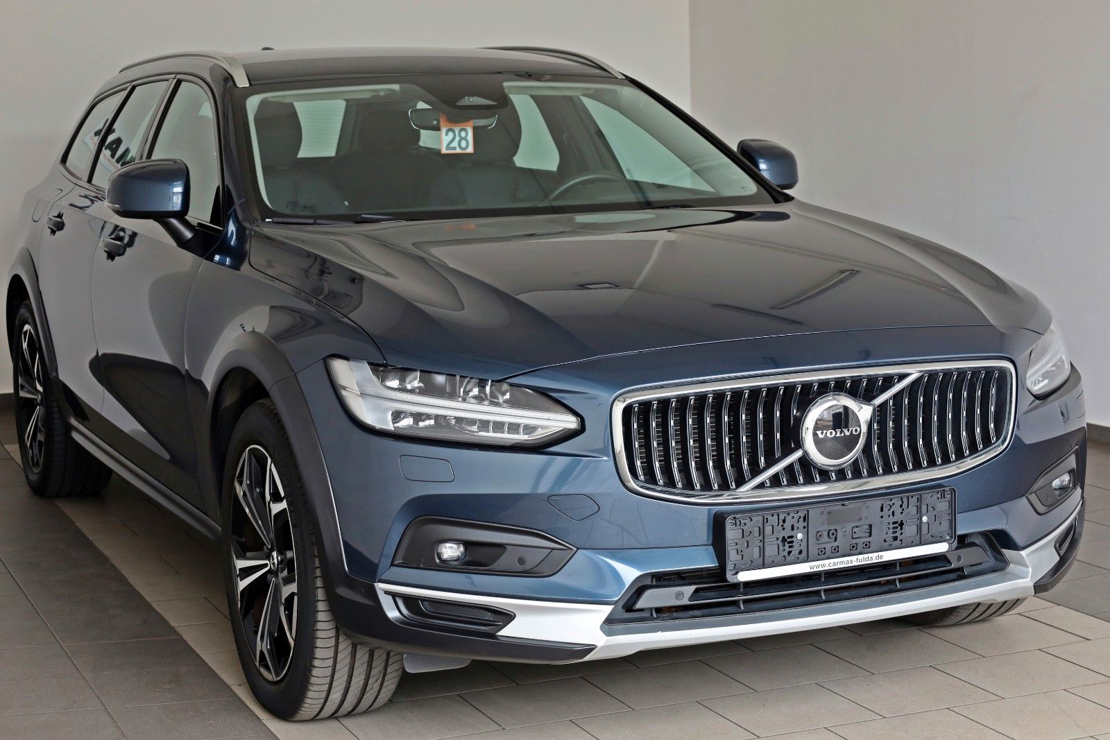 Fahrzeugabbildung Volvo V90 CC Pro AWD Leder,Navi,LED,SH,Kamera,ACC
