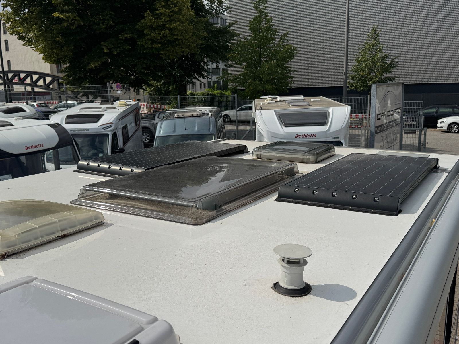 Fahrzeugabbildung HYMER / ERIBA / HYMERCAR B-KLASSE 680 STARLINE MB 3.0 D V6 HYD HÜBSTÜTZEN