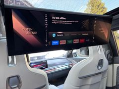 Fahrzeugabbildung BMW i7 xDrive M70 THEATRE EXECUTIVE LOUNGE B&W SKY