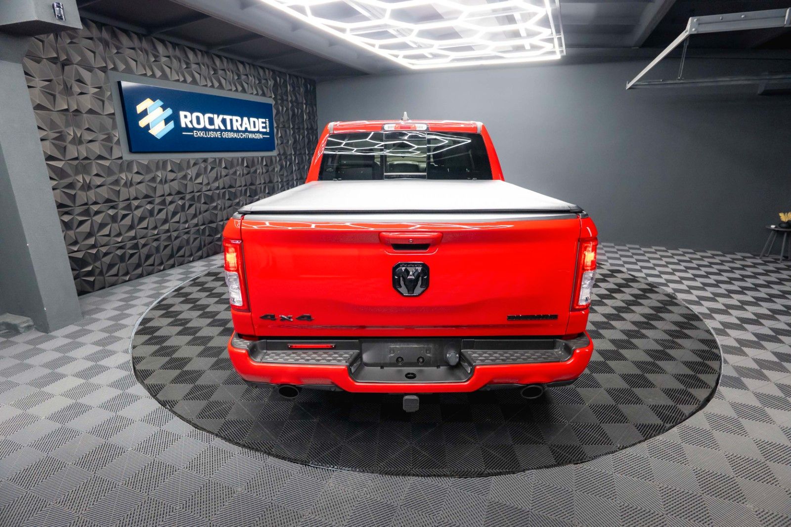 Fahrzeugabbildung Dodge RAM 5.7 V8 HEMI 4x4 LPG BRC Offroad Night-Paket