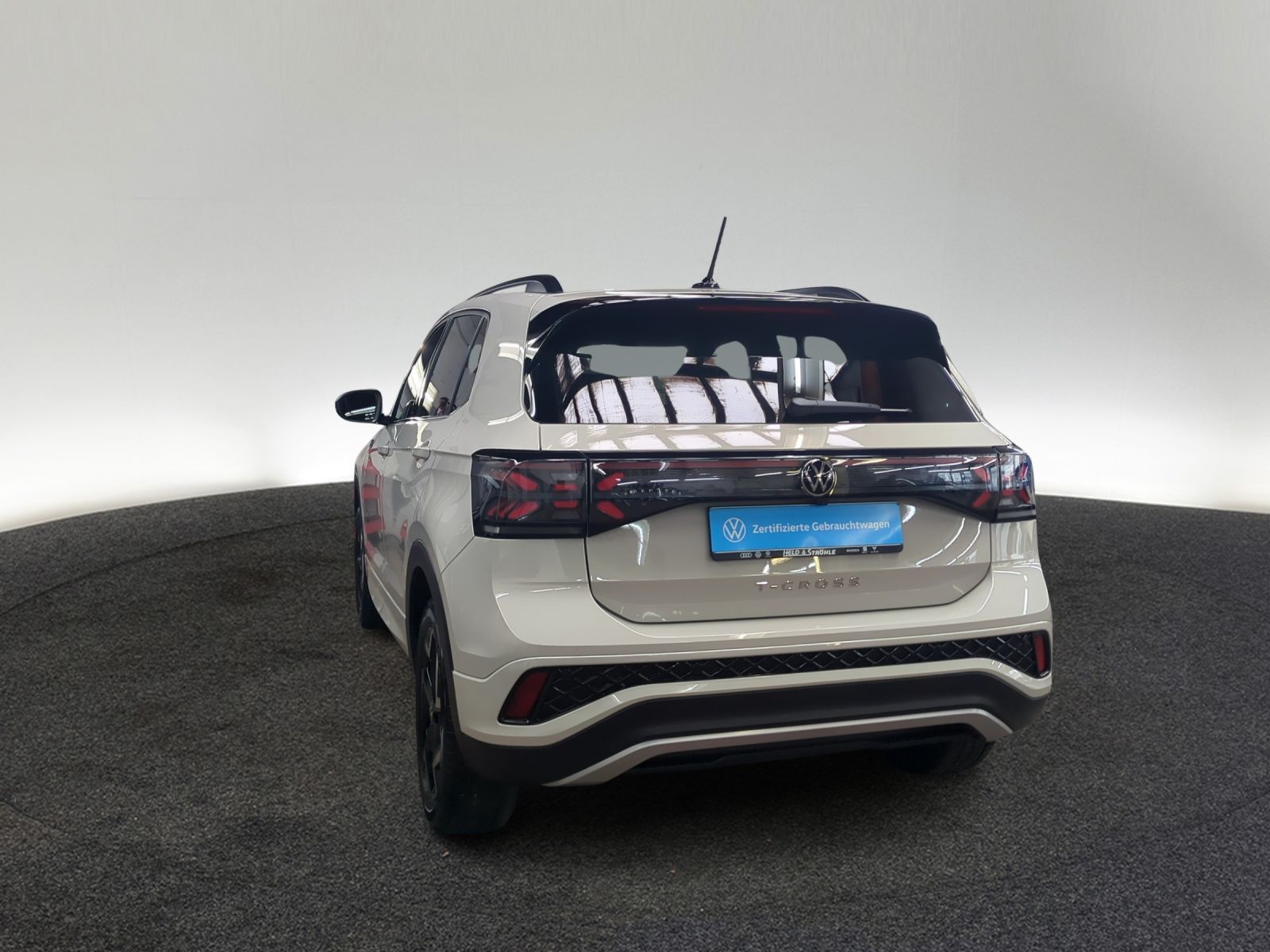 Volkswagen T-Cross R-Line 1.0 TSI IQ.LED NAVI R-KAM PDC SHZ foto 3