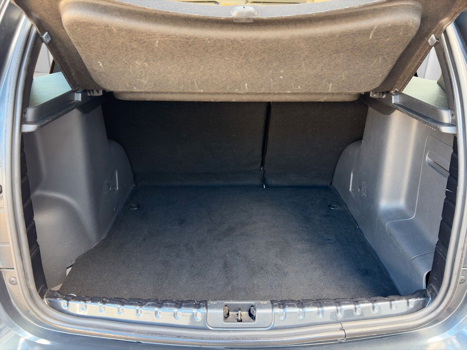 Fahrzeugabbildung Dacia Duster Prestige 4x2*AHK*Navi*SHZ*Leder**