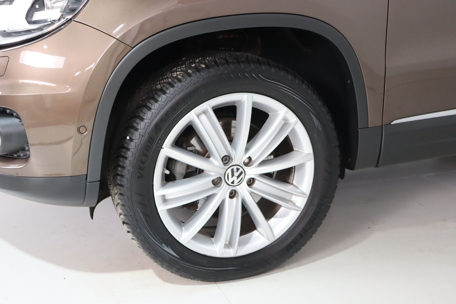 Fahrzeugabbildung Volkswagen Tiguan * Pano * Navi * Xenon * Parkassistent Tra