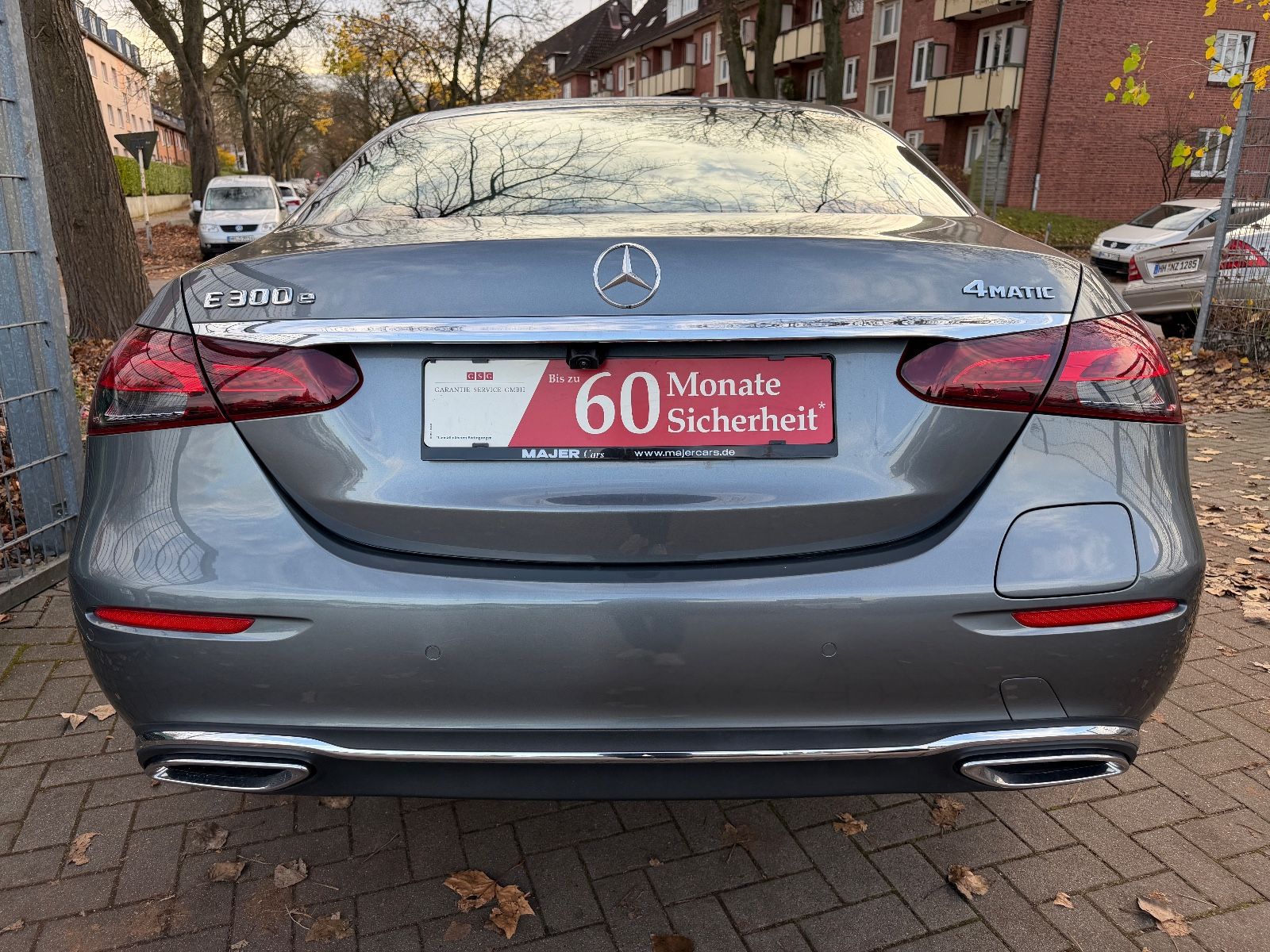 Fahrzeugabbildung Mercedes-Benz E 300e Avantgarde 4Matic*LED*KAMERA*TEILLEDER*