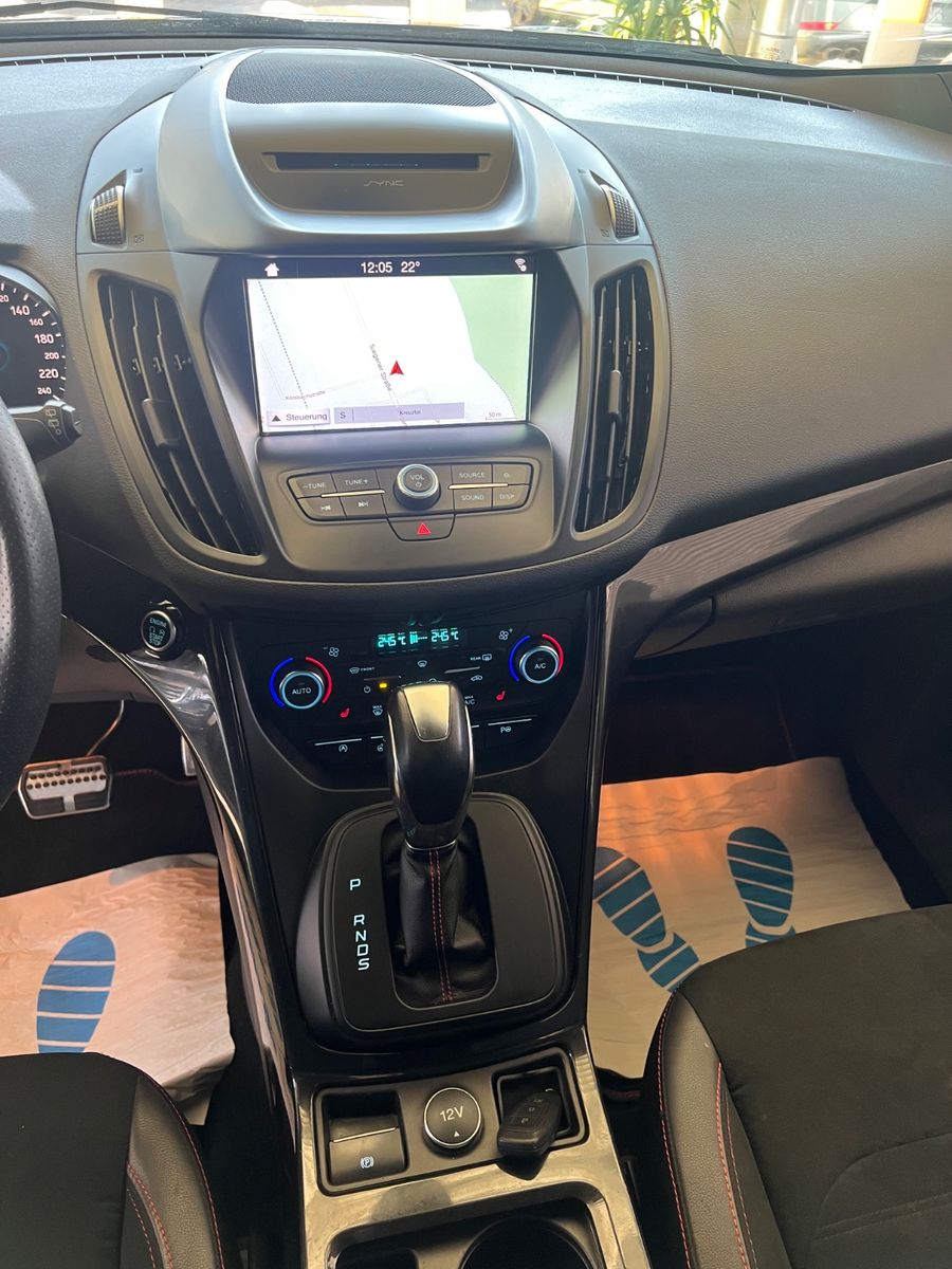 Fahrzeugabbildung Ford Kuga ST-Line Automatik