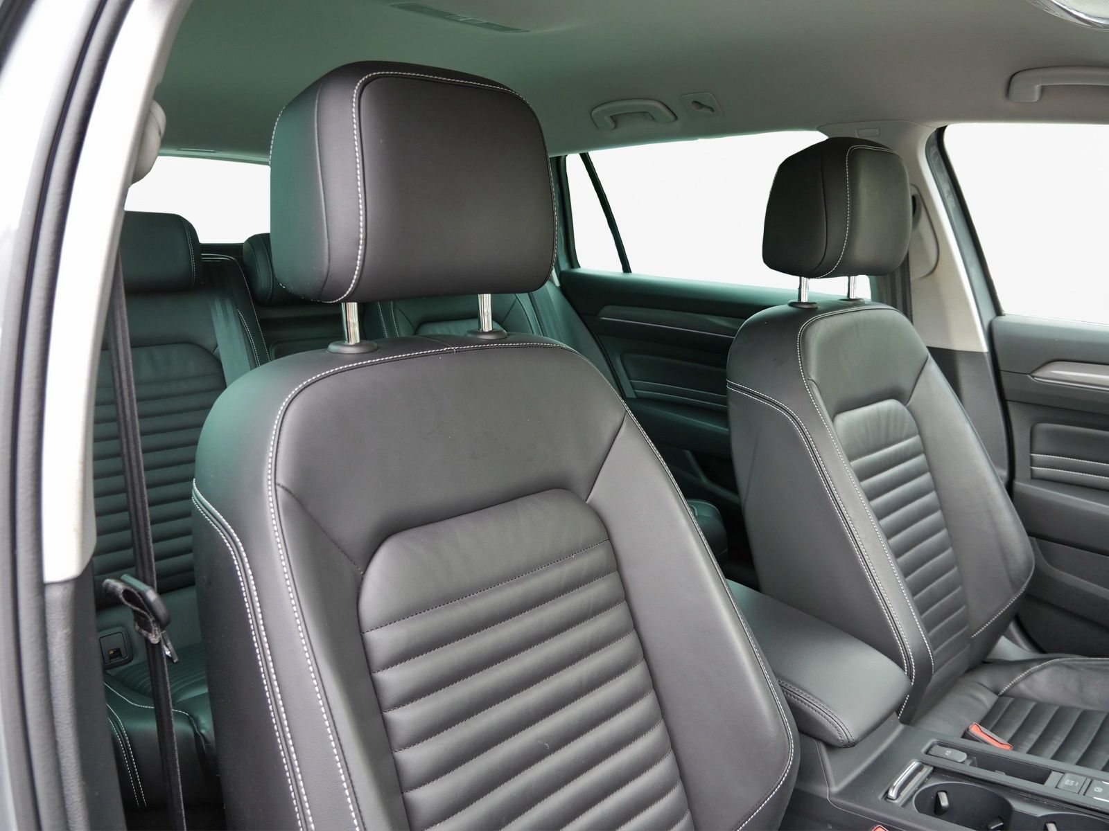 Volkswagen Passat Variant - Bild 10