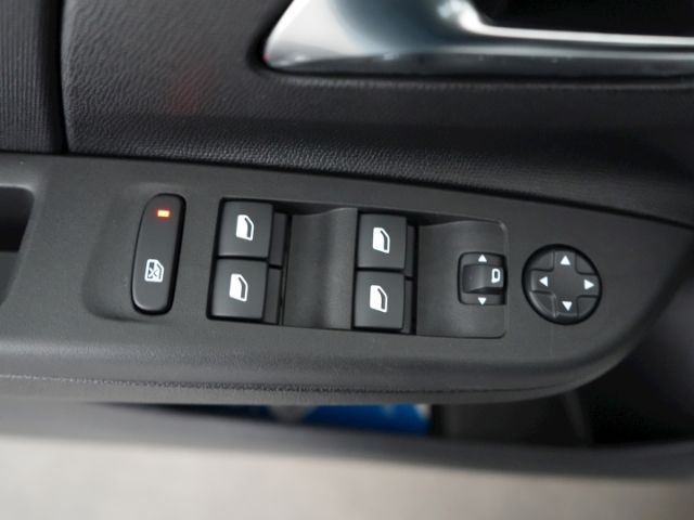 Corsa F FACELIFT+LED LICHT+RÜCKFAHRKAMERA+SITZ-/