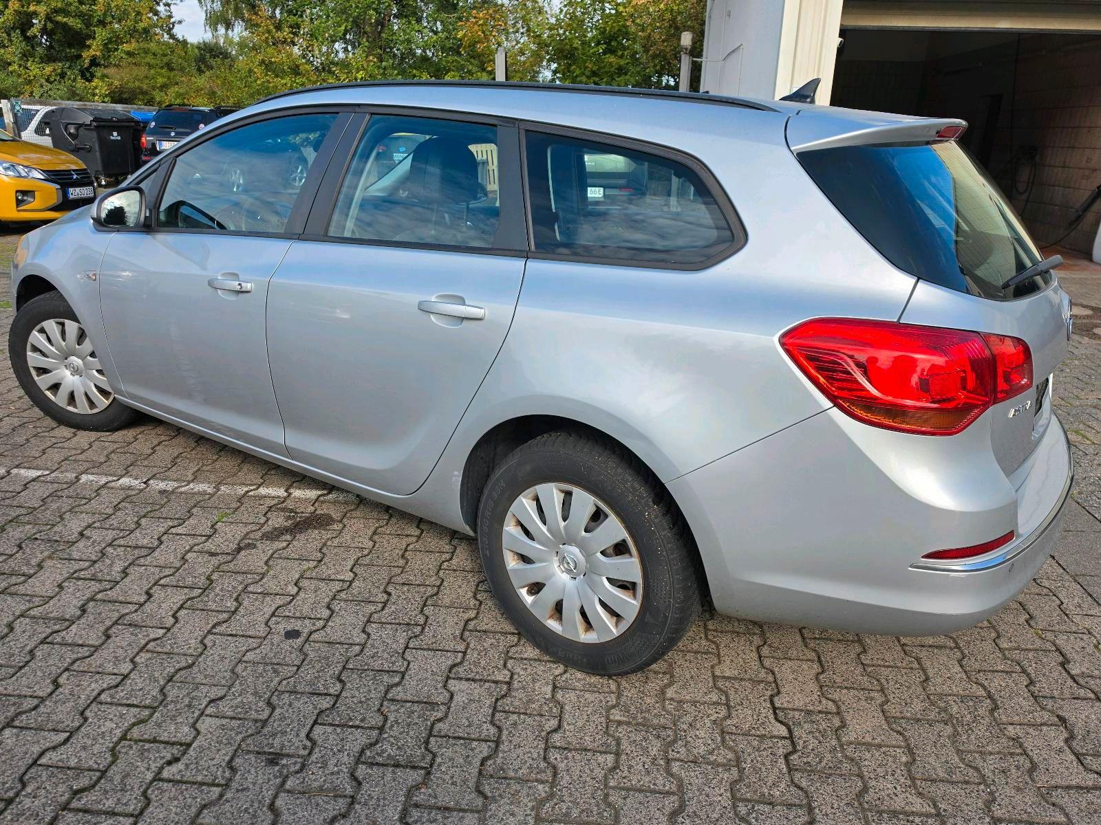 Opel Astra 2015 — photo 5