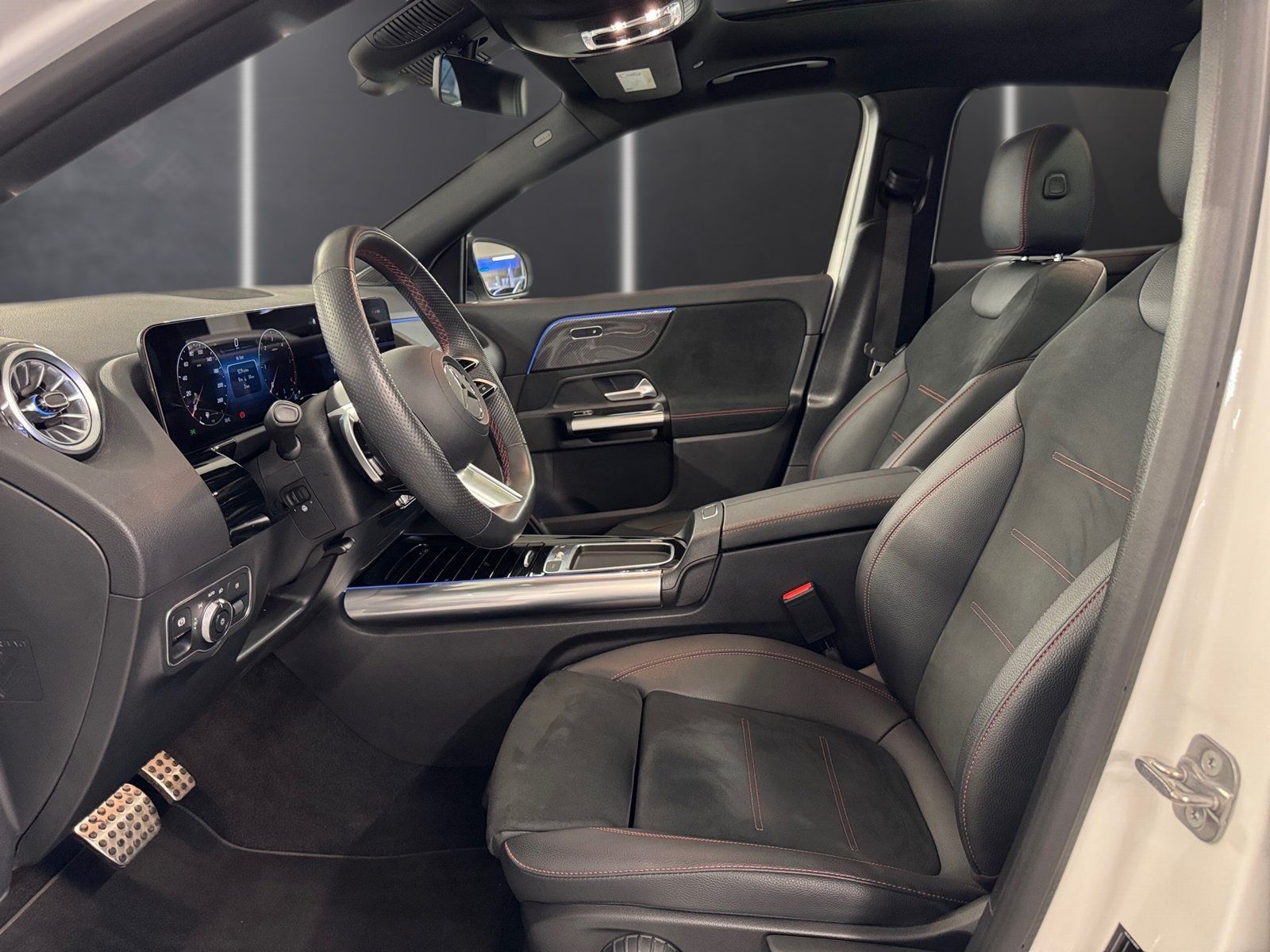 Fahrzeugabbildung Mercedes-Benz GLA 220 d 4M Premium*Pano*Totwink*360*Multibeam*