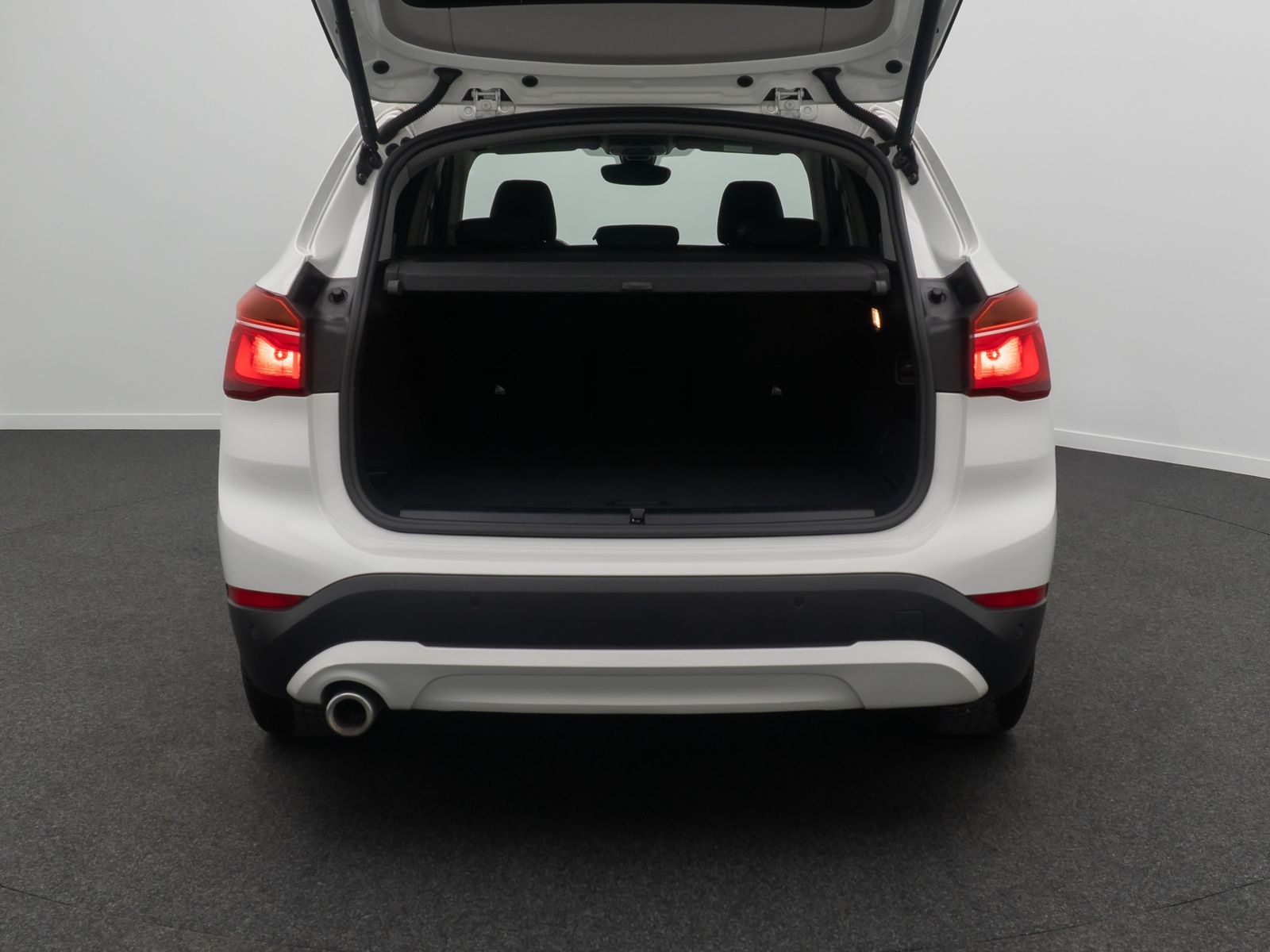 Fahrzeugabbildung BMW X1 xD25e GeschwindigReg ParkAss DAB Komfort NAVI
