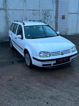 Volkswagen Golf 4 - Volkswagen Golf aus 2000: Kombi