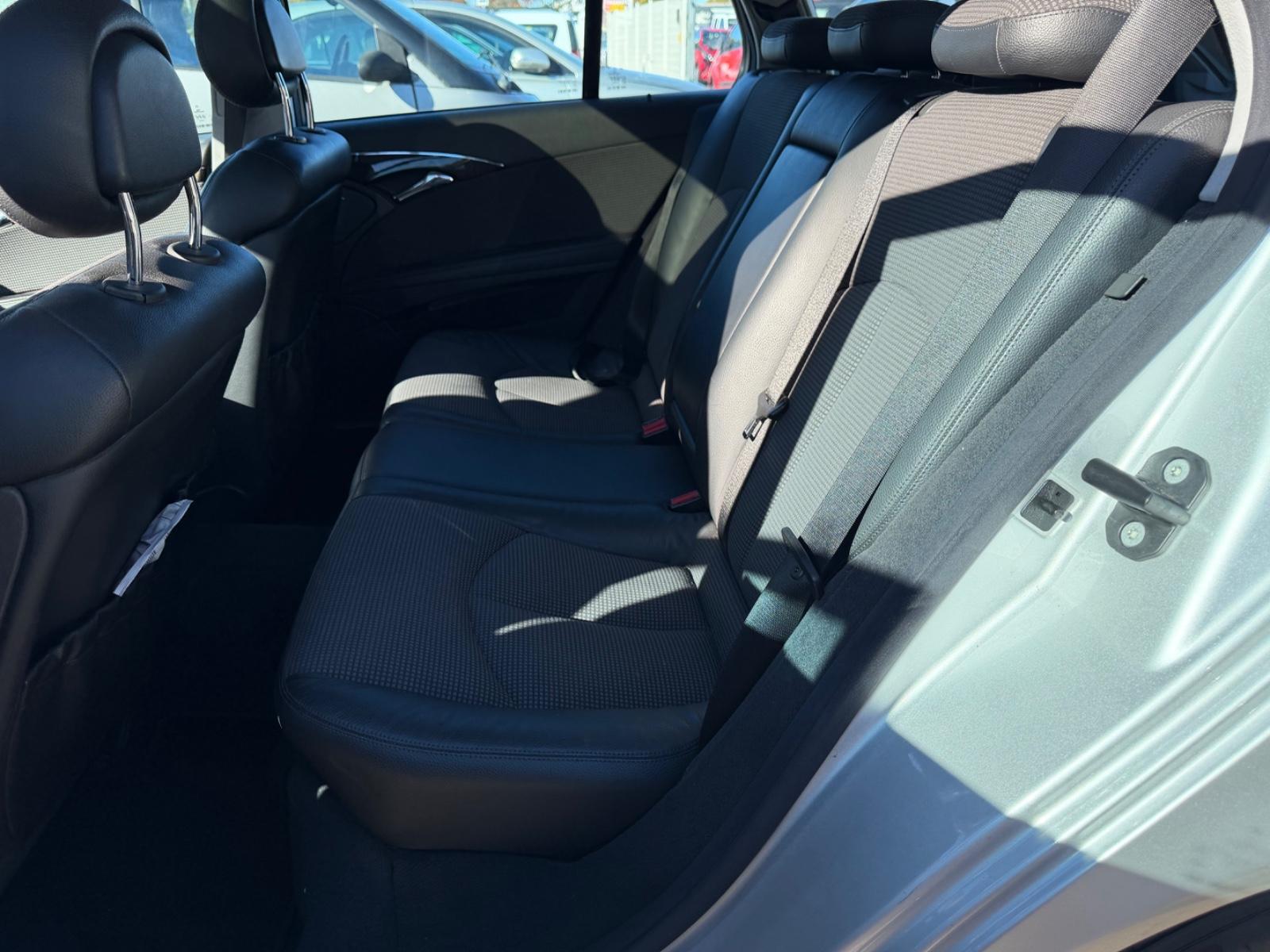Mercedes-Benz E270 2005 — photo 9