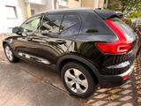 Volvo XC40 D3 Momentum Geartronic Momentum - Volvo XC40 Gebrauchtwagen in Frankfurt