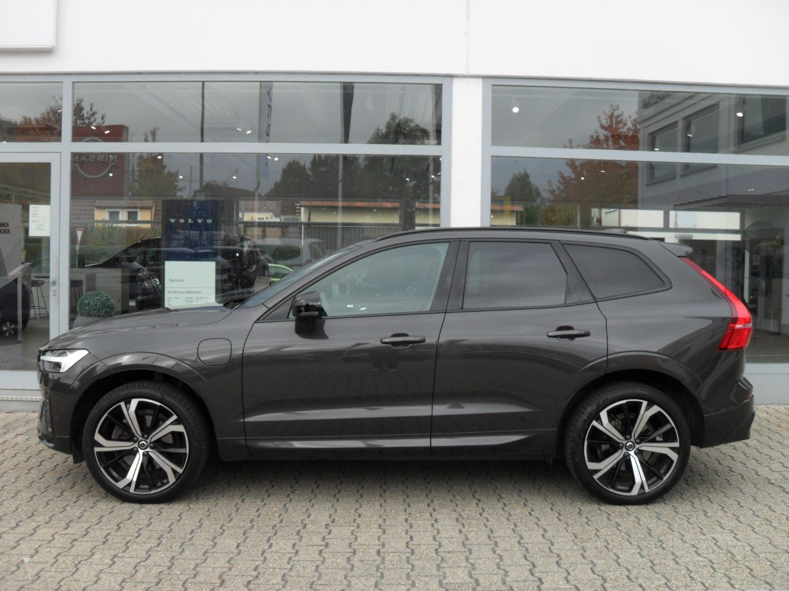Fahrzeugabbildung Volvo XC60 T6 Plus Dark | AWD | 21er | Licht