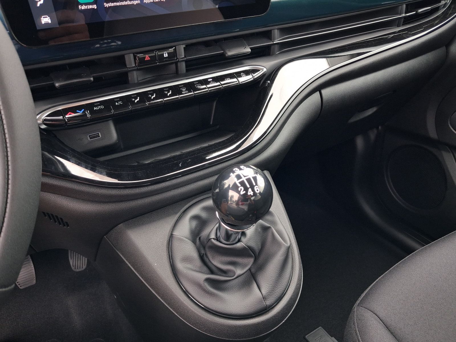 Fahrzeugabbildung Fiat 500 1.0 Hybrid FireFly 48 kW Icon