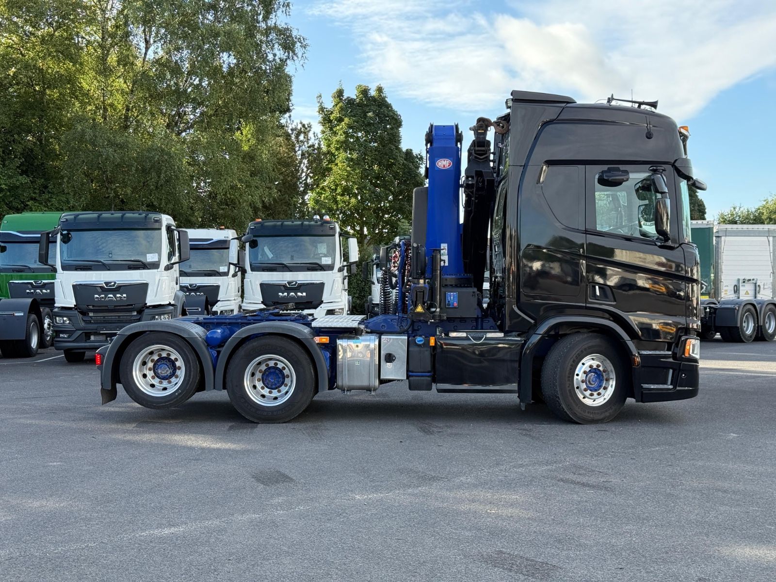 Fahrzeugabbildung Scania R580 V8 HMF 3220-K4 Kran Funk 66 t