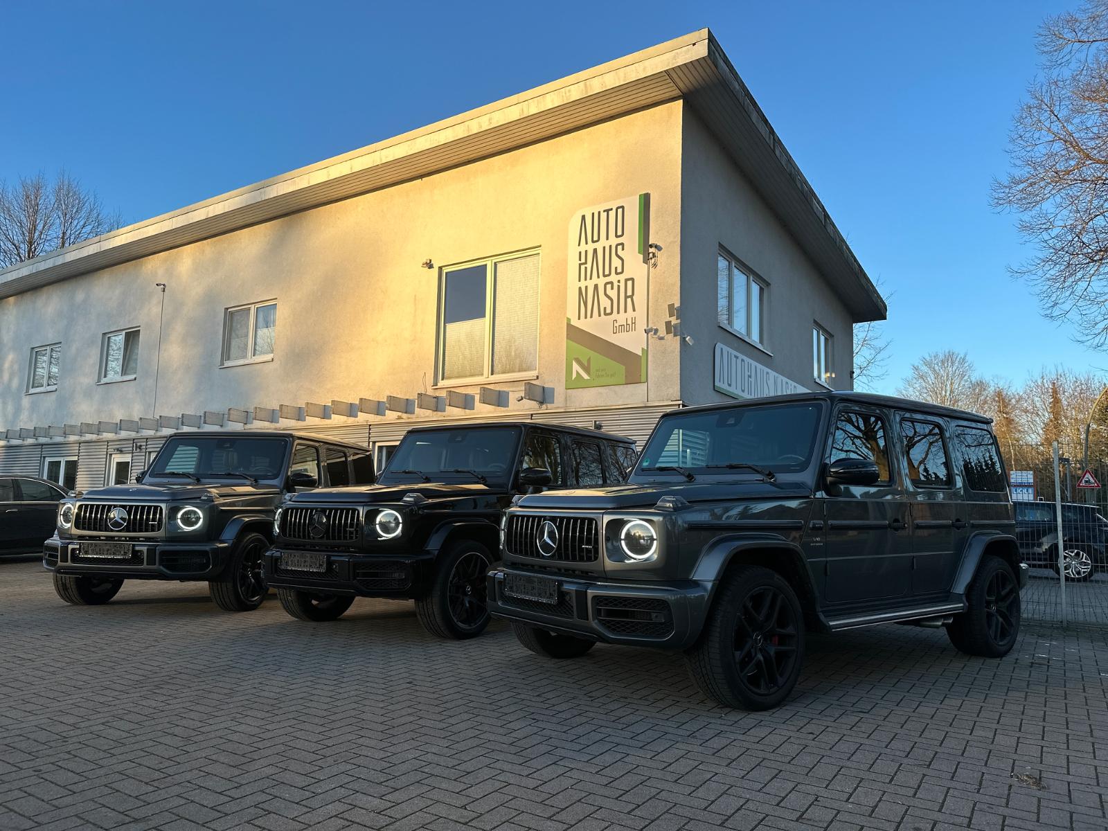 showroom-image-top