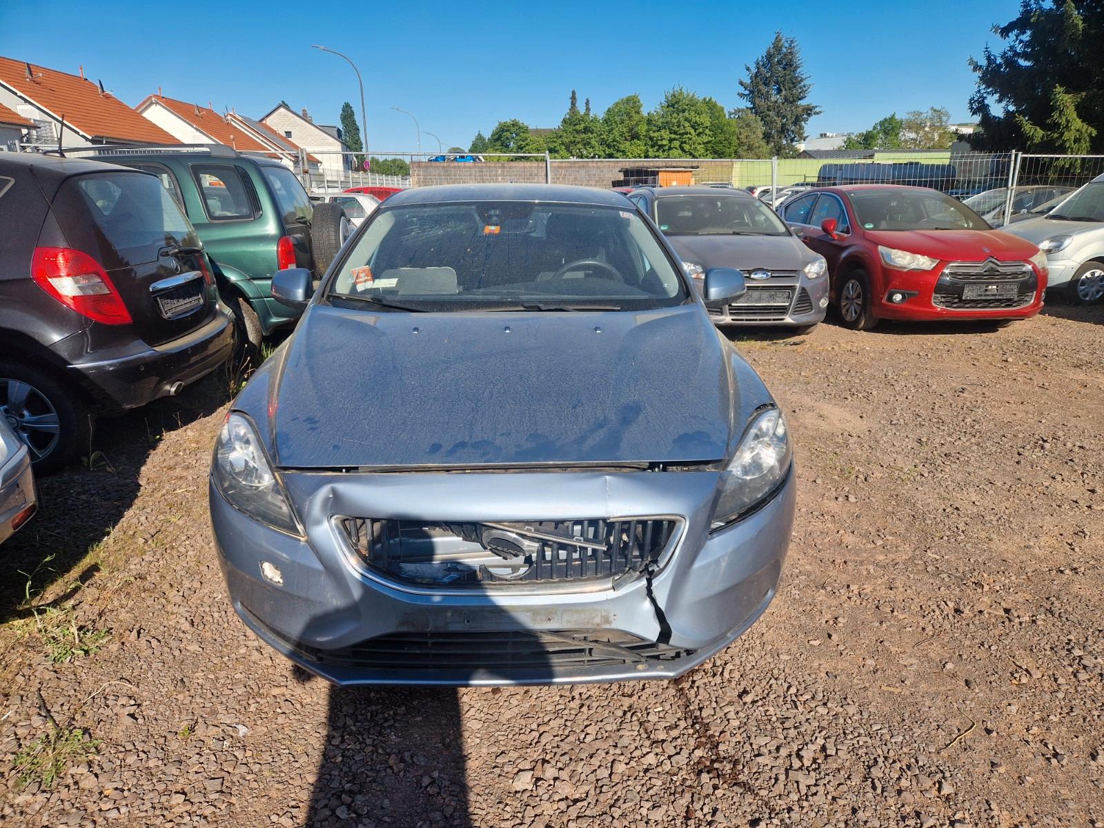 Volvo V40 Momentum