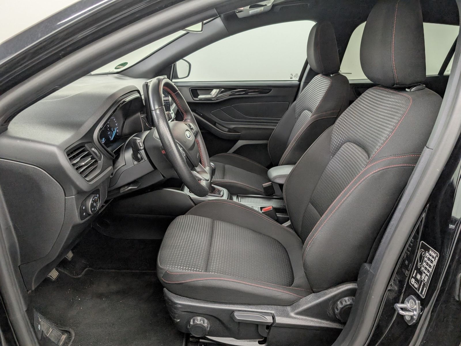 FORD Focus  Turnier 1.0 MHEV ST-Line Navi ACC – Bild 8