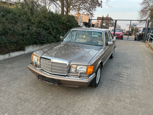 Mercedes-Benz 300 SE/