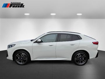 BMW iX2 eDrive20 M Sportpaket DAB LED Komfortzg.