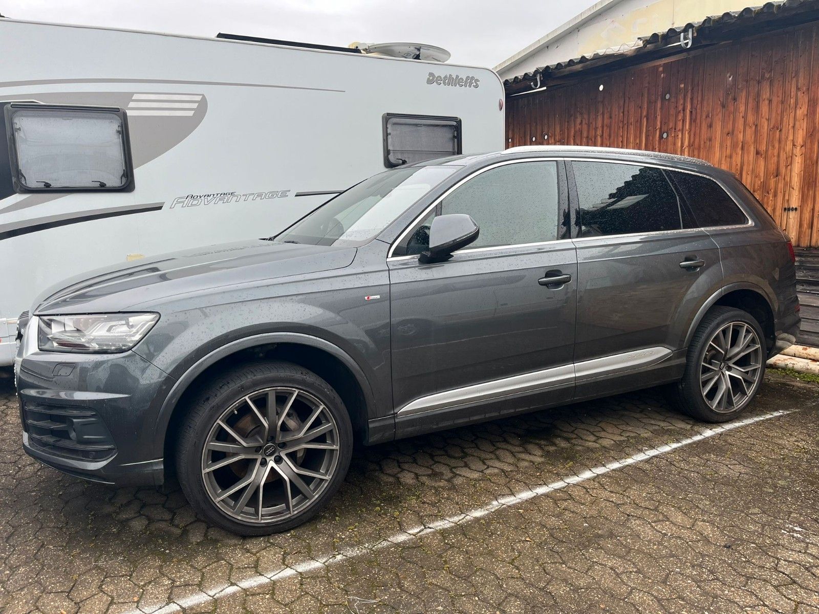 Fahrzeugabbildung Audi Q7 3.0 TDI quattro*Motorschaden*