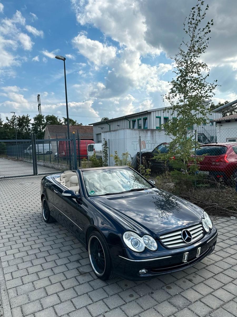 Mercedes-Benz CLK 320